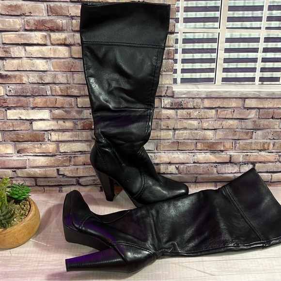 RSVP Black VEGAN Faux Leather  Zipper High Heeled  Boots 5.5 Womens - Picture 2 of 8